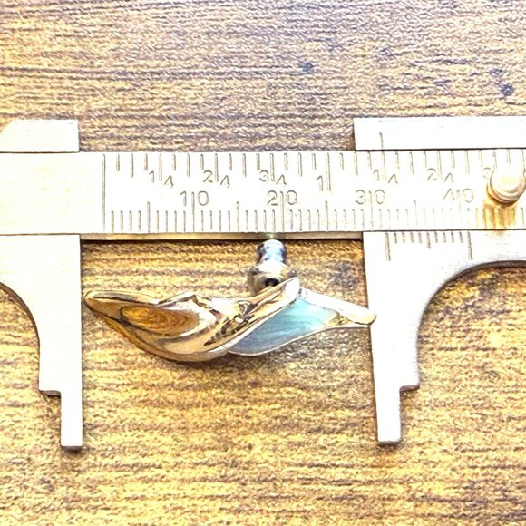 Vintage Gold Tone Abstract Wave Stud Earrings Faux Stone Modernist Estate Jewelr - Picture 2 of 7